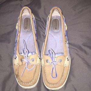 Sperry topsiders